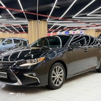 1003000946 Lexus ES, 2017